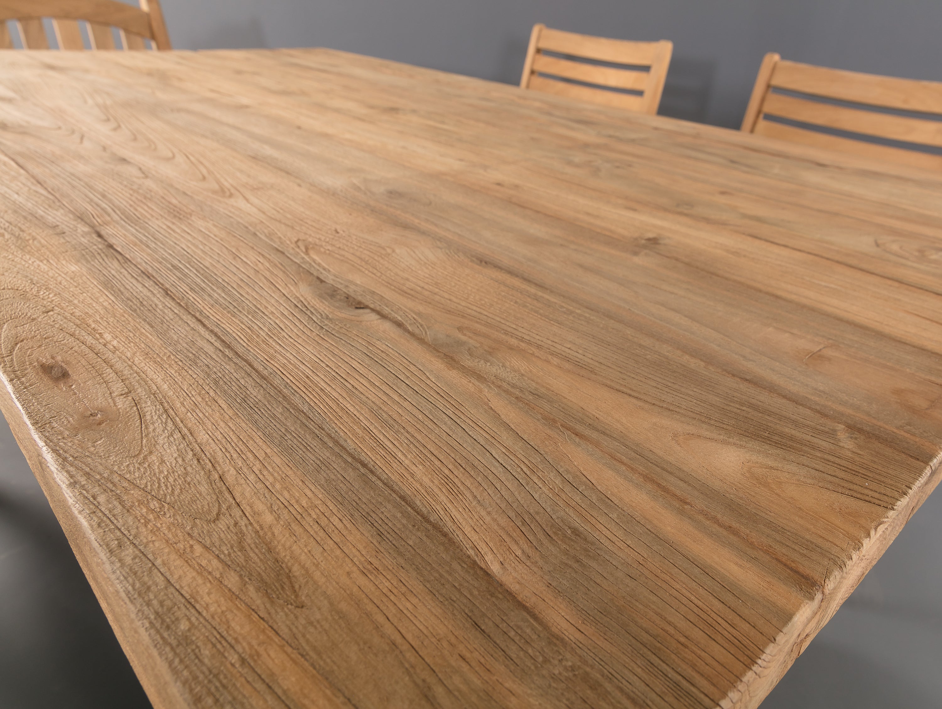 Oslo Table